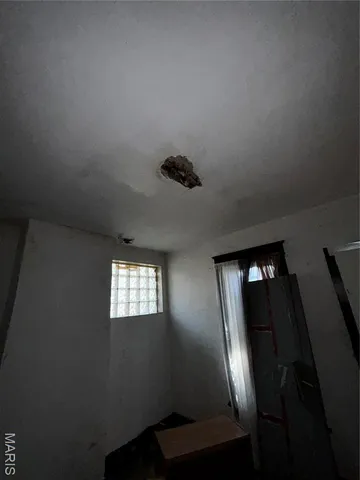 $15,000 | 556 Wimmer Place, East St. Louis, IL 62205