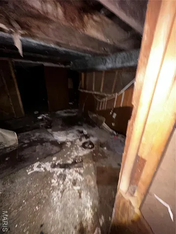 $15,000 | 556 Wimmer Place, East St. Louis, IL 62205