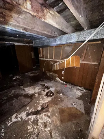 $15,000 | 556 Wimmer Place, East St. Louis, IL 62205