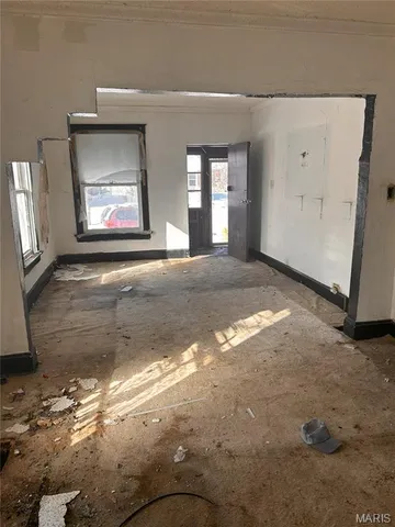 $15,000 | 556 Wimmer Place, East St. Louis, IL 62205