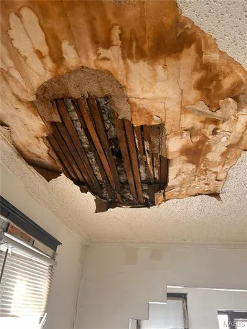 $15,000 | 556 Wimmer Place, East St. Louis, IL 62205