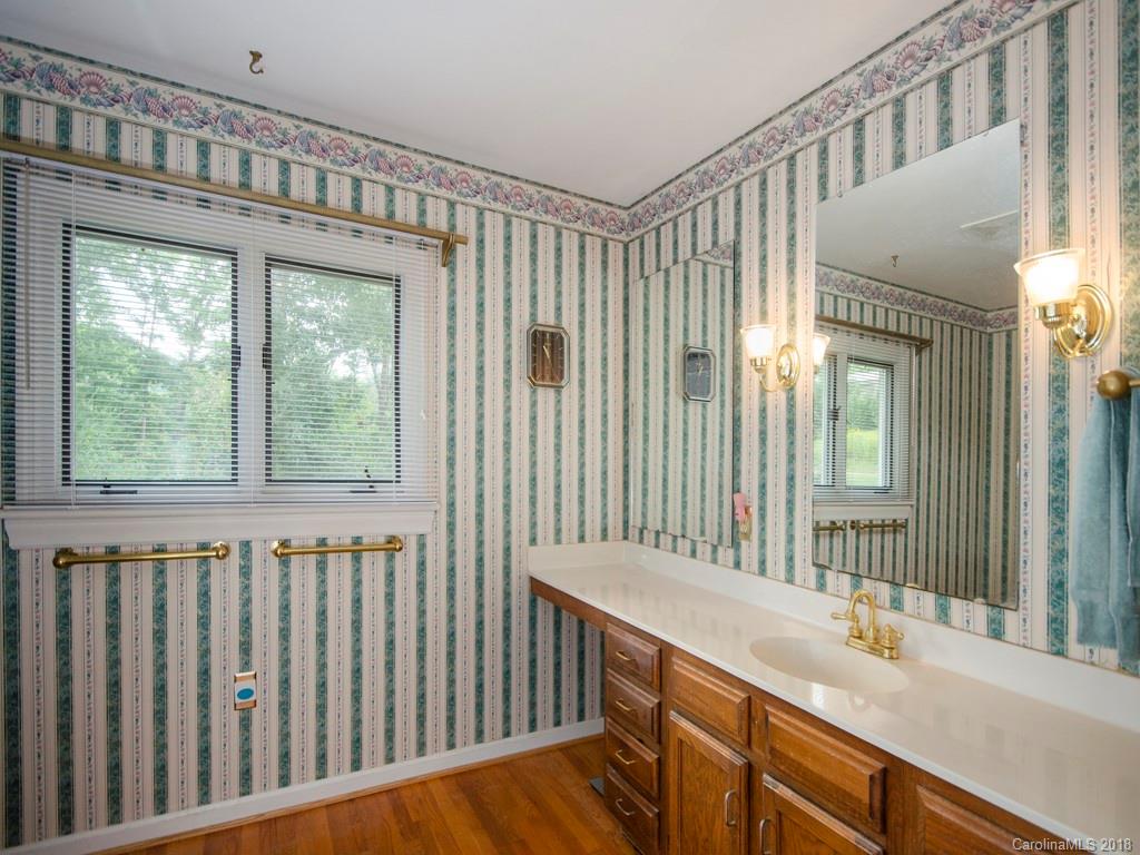 5 Beaverbrook Road, Unit 6 Asheville, NC 28804 - Photo 17 of 25 Gallery Image 17