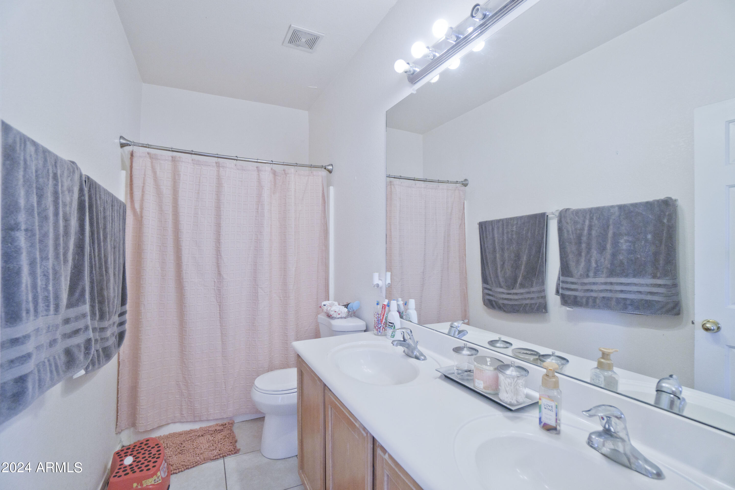 9422 West Berkeley Road Phoenix, AZ 85037 - Photo 22 of 30 Upstairs Bathroom
