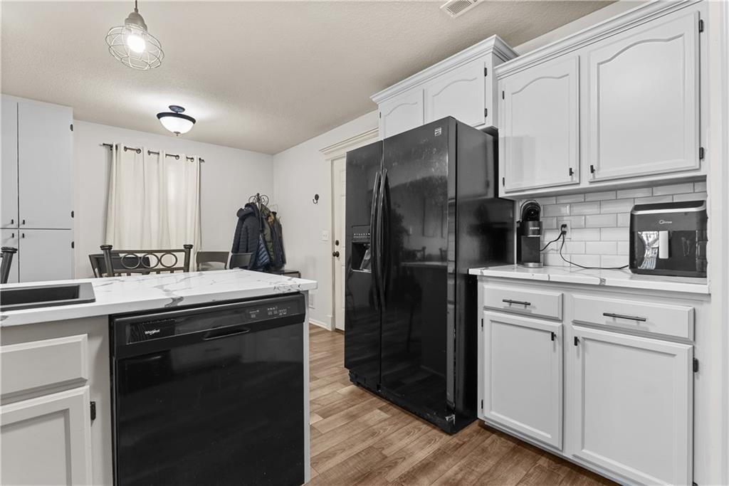 521 Southwest 15 Street Blue Springs, MO 64015 - Photo 16 of 37