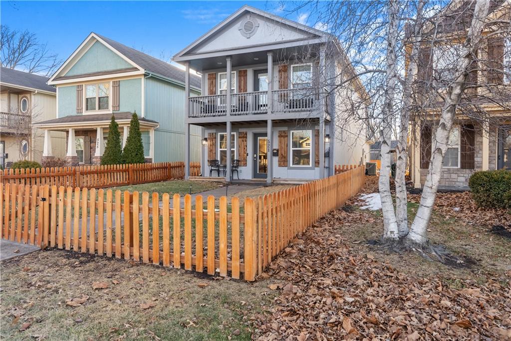 521 Southwest 15 Street Blue Springs, MO 64015 - Photo 3 of 37