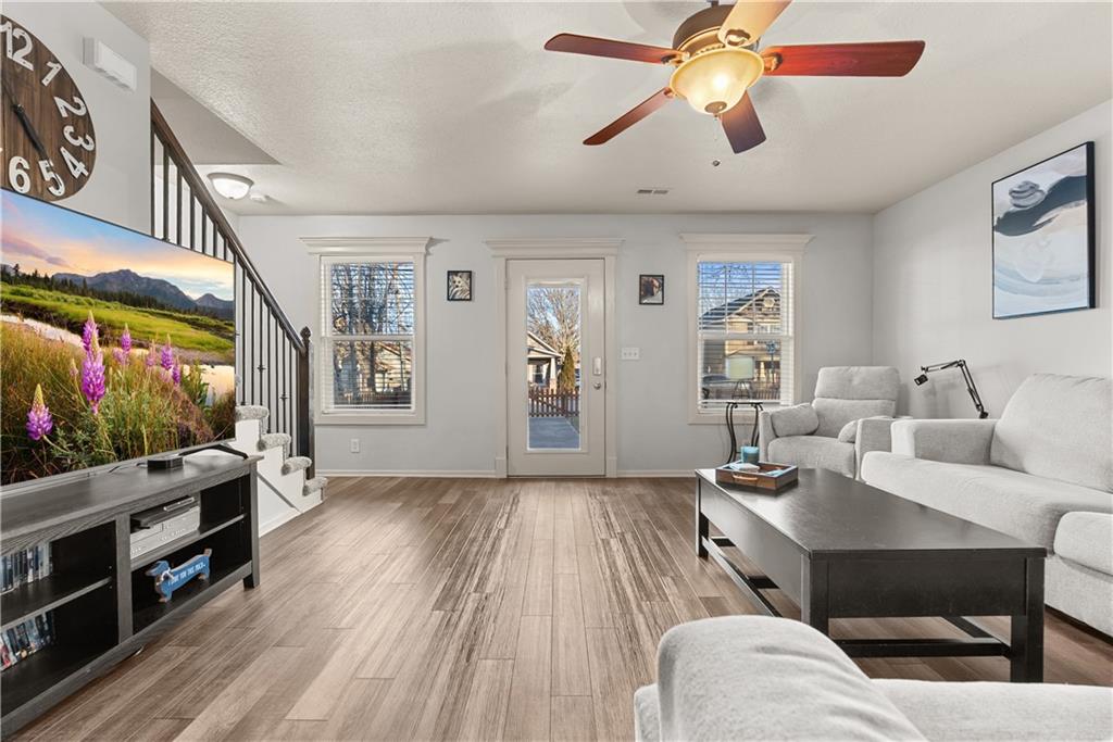 521 Southwest 15 Street Blue Springs, MO 64015 - Photo 8 of 37