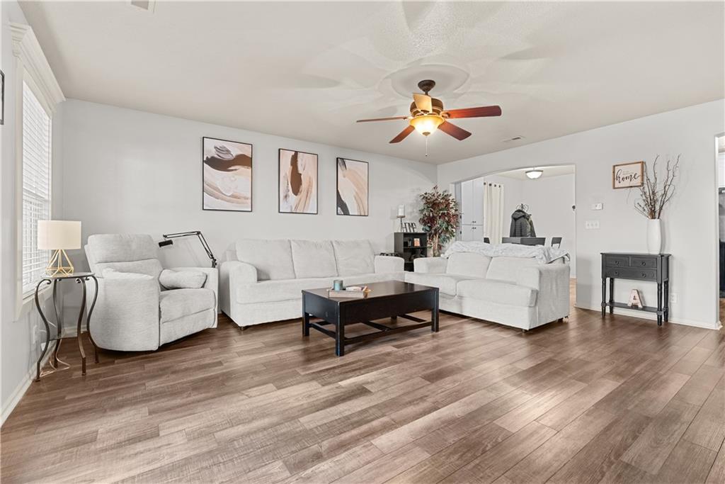 521 Southwest 15 Street Blue Springs, MO 64015 - Photo 10 of 37