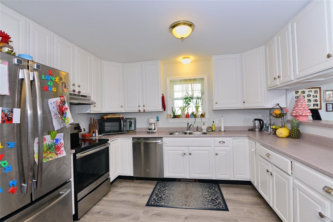 24 West Main Road Little Compton, RI 02837 - Photo 8 of 47