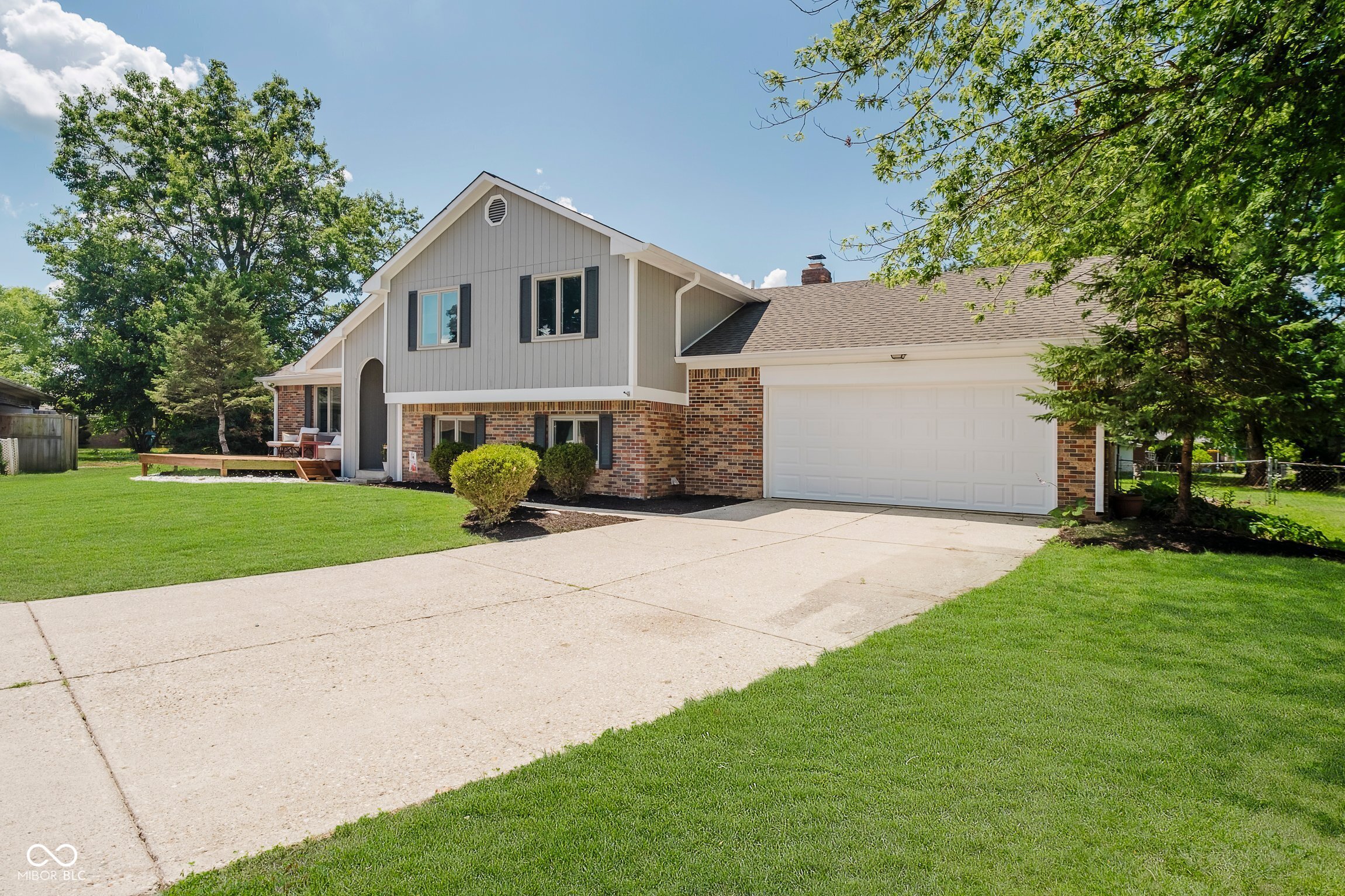 1616 Beech Circle Plainfield, IN 46168 - Photo 2 of 27