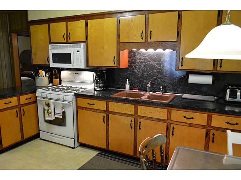 113 Pilltown Road Boswell, PA 15531 - Photo 13 of 23 Kitchen.