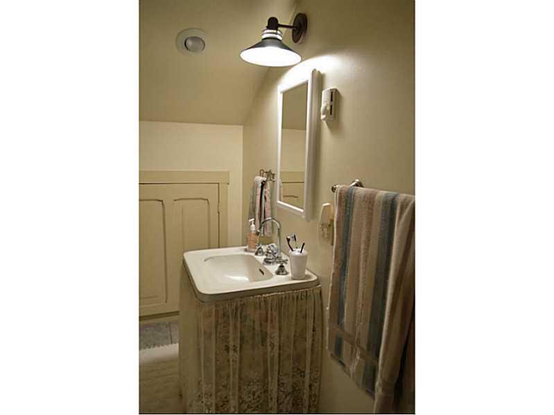 113 Pilltown Road Boswell, PA 15531 - Photo 19 of 23 Full Bath.