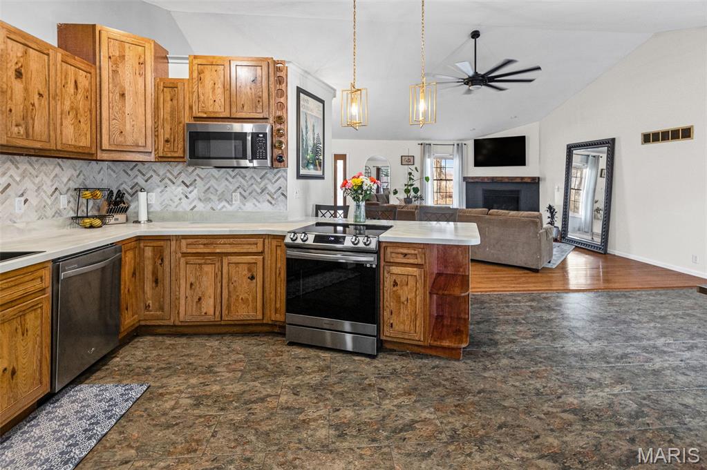 4511 Moonlight Way Alton, IL 62002 - Photo 15 of 48