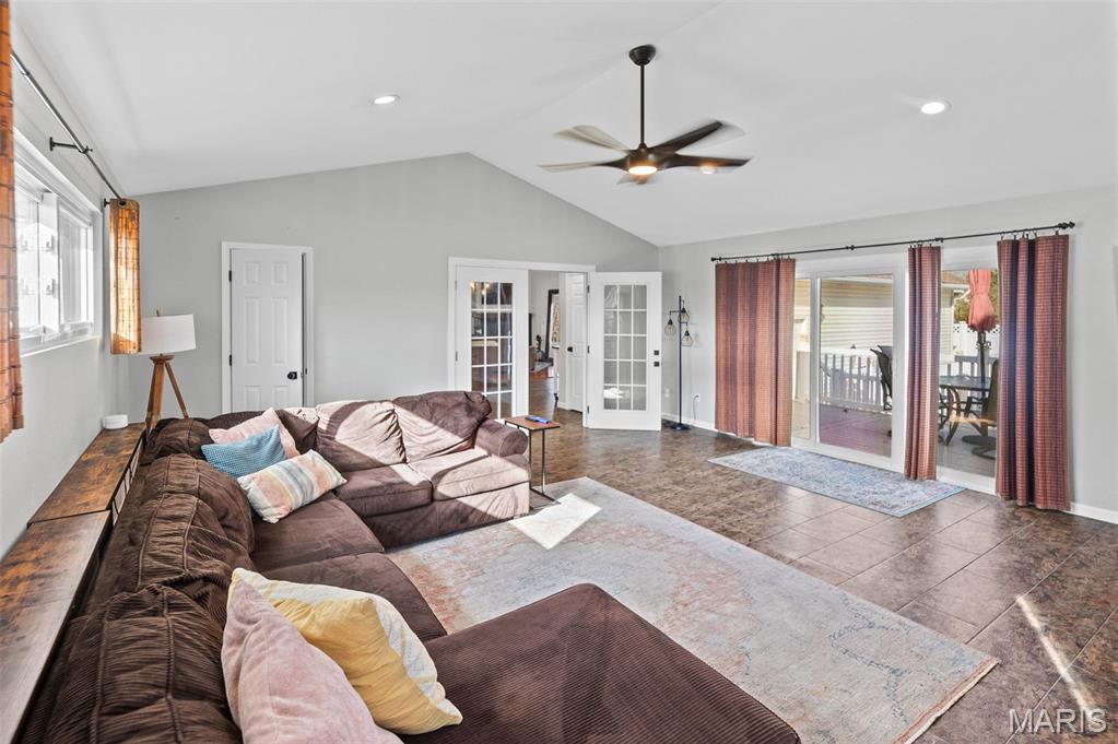 4511 Moonlight Way Alton, IL 62002 - Photo 19 of 48