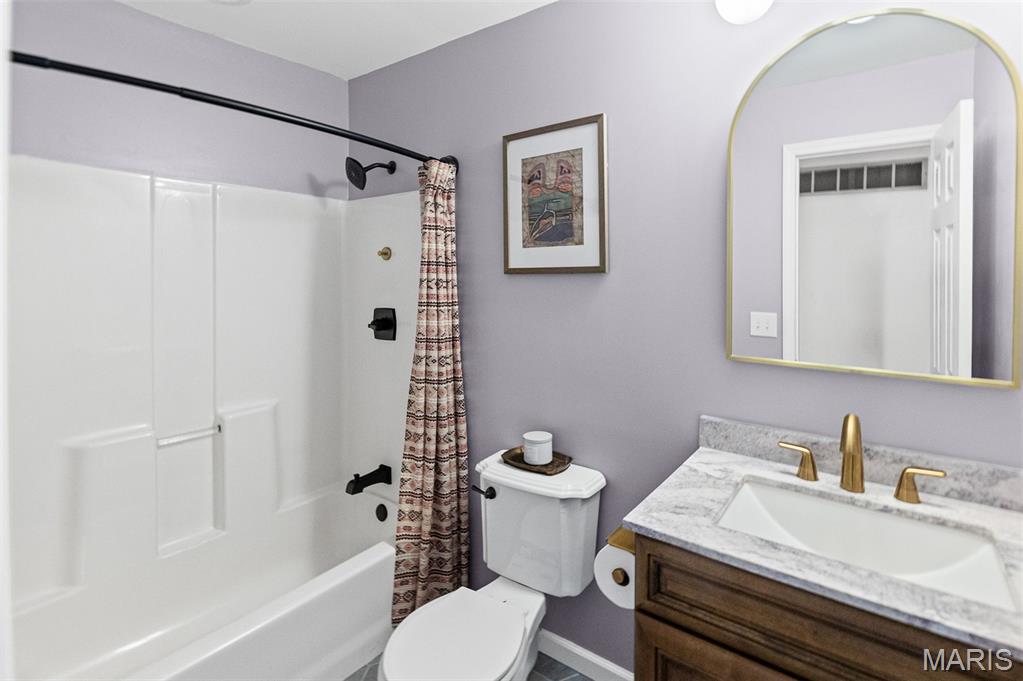 4511 Moonlight Way Alton, IL 62002 - Photo 25 of 48