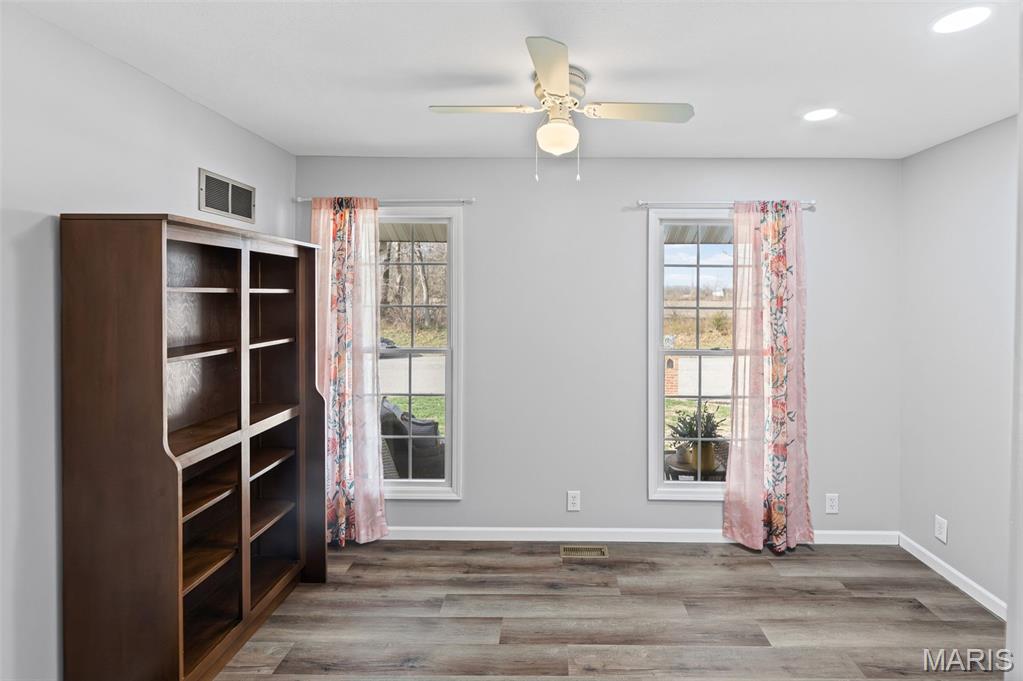 4511 Moonlight Way Alton, IL 62002 - Photo 28 of 48