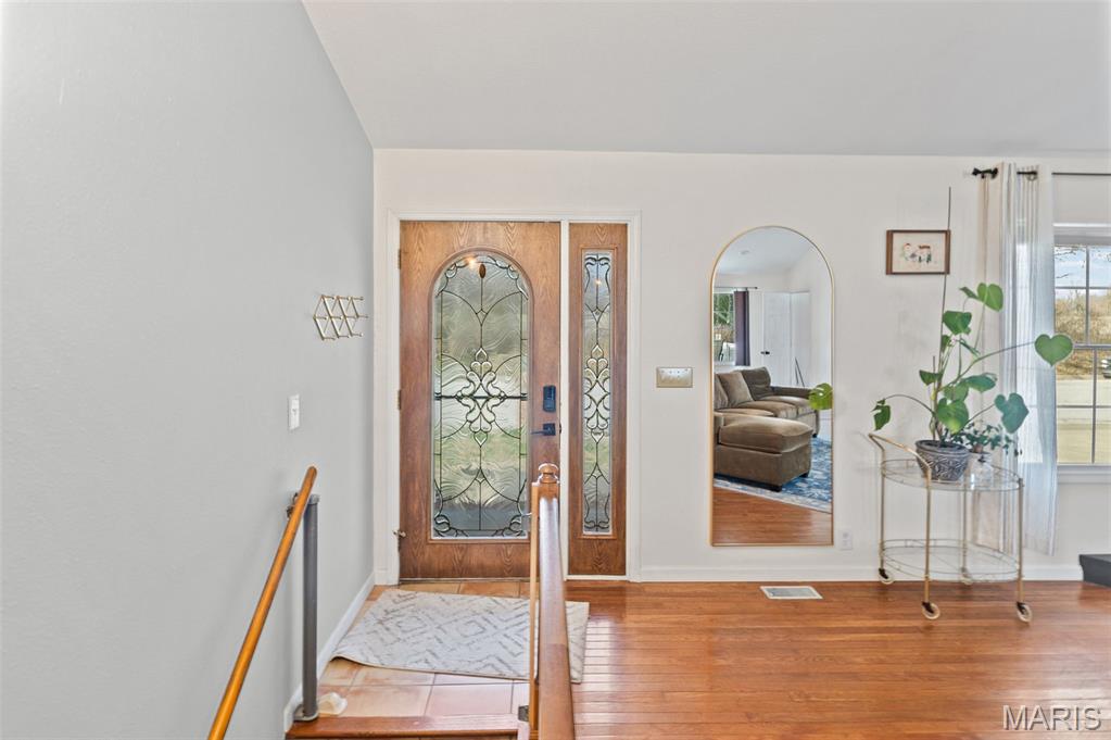 4511 Moonlight Way Alton, IL 62002 - Photo 3 of 48