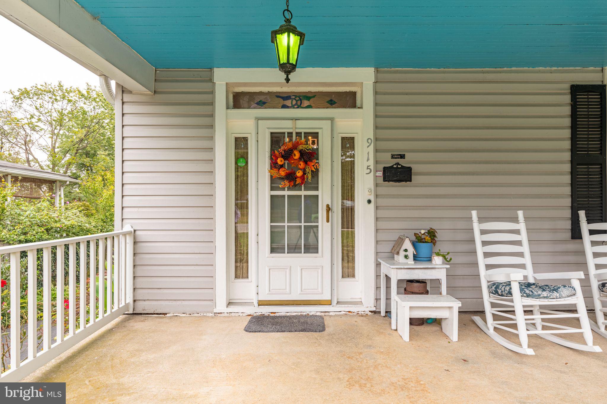 915 Arran Road Baltimore, MD 21239 - Photo 3 of 54 Covered front porch