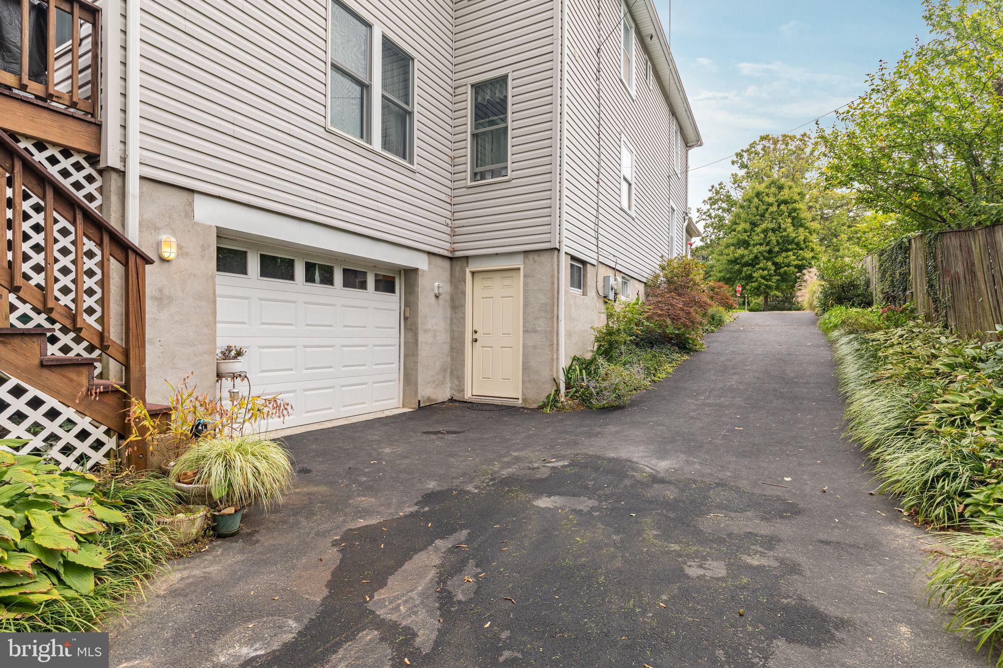 915 Arran Road Baltimore, MD 21239 - Photo 48 of 54 6 car driveway/oversized attached garage access