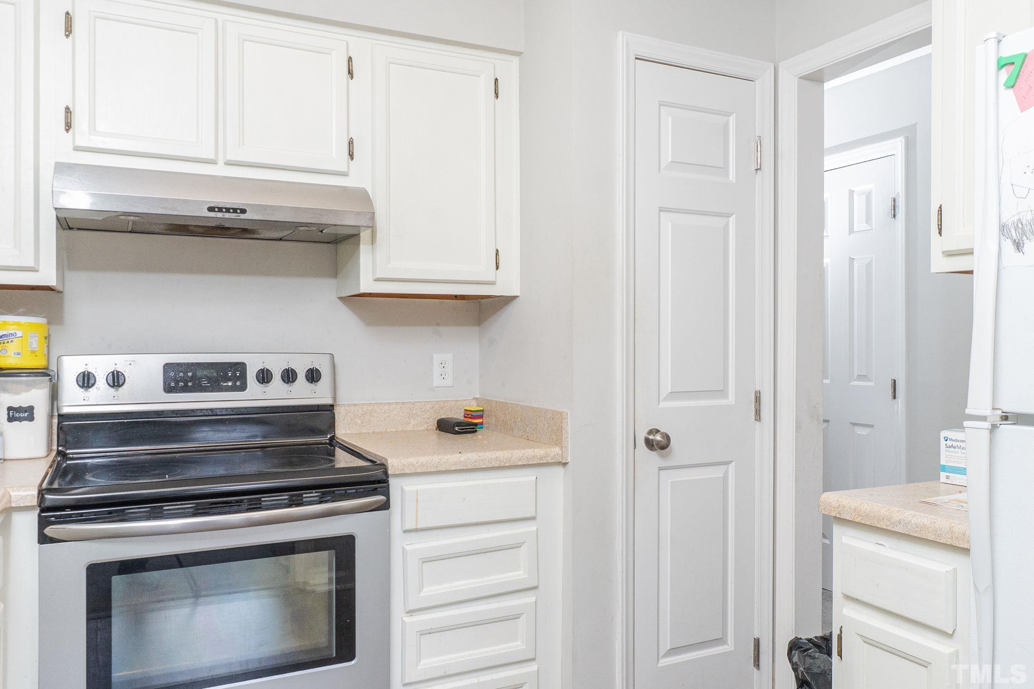 4126 Kaplan Drive Raleigh, NC 27606 - Photo 11 of 30 Gallery Image 11
