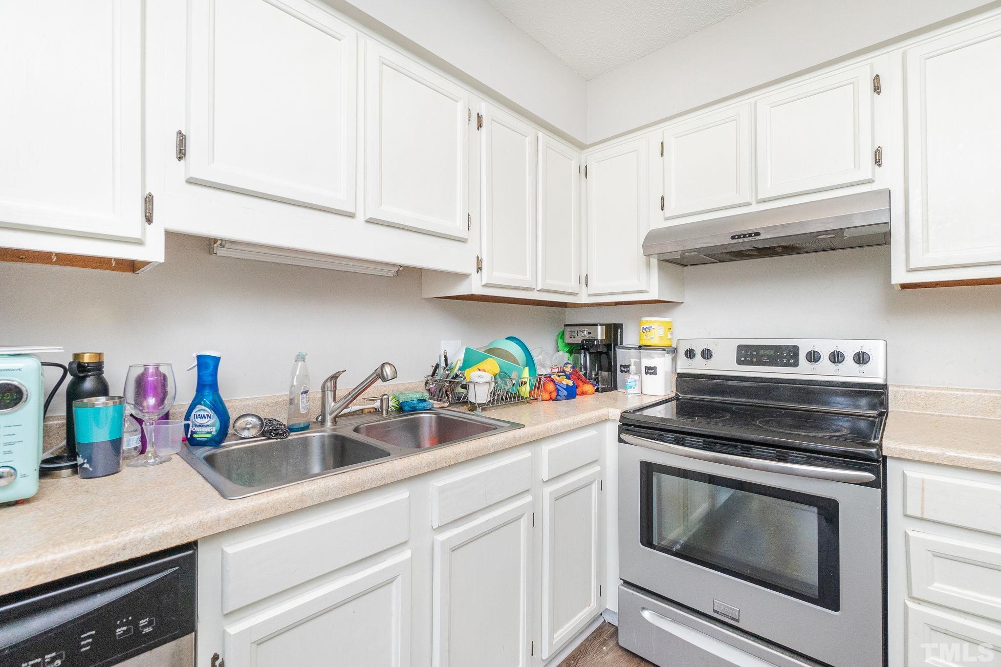 4126 Kaplan Drive Raleigh, NC 27606 - Photo 7 of 30 Gallery Image 7