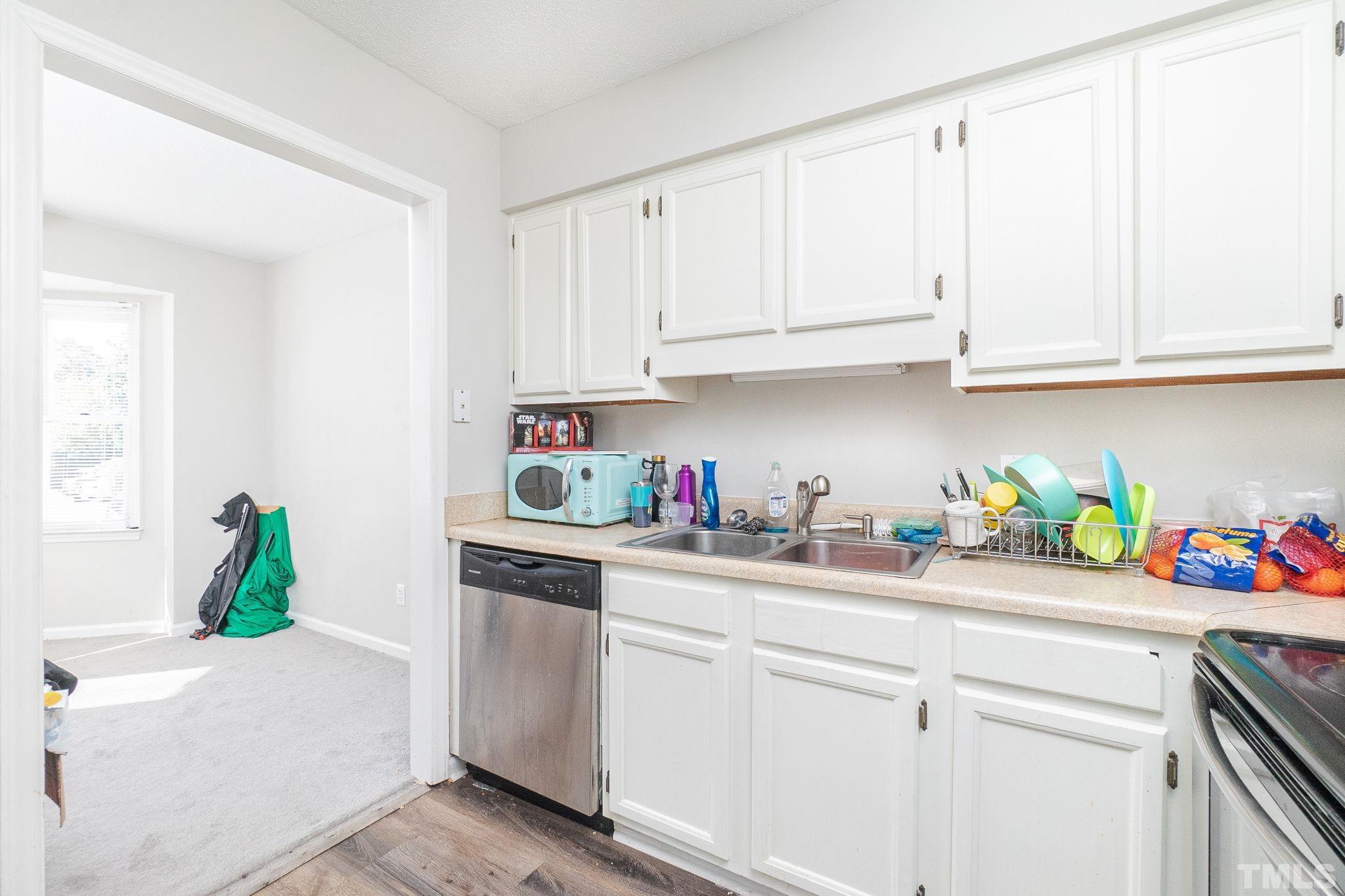 4126 Kaplan Drive Raleigh, NC 27606 - Photo 8 of 30 Gallery Image 8