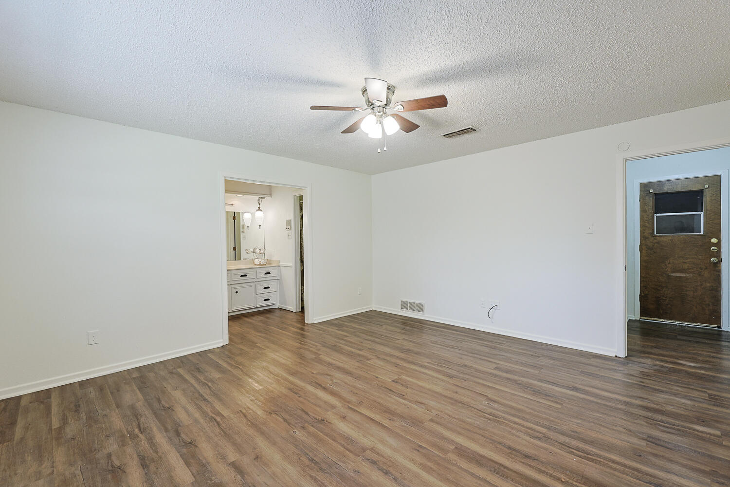 5711 74th Street Lubbock, TX 79424 - Photo 30 of 53 Primary Bedroom