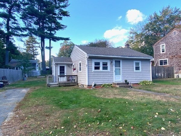 8 Ash Road Halifax, MA 02338 - Photo 4 of 18 Gallery Image 4