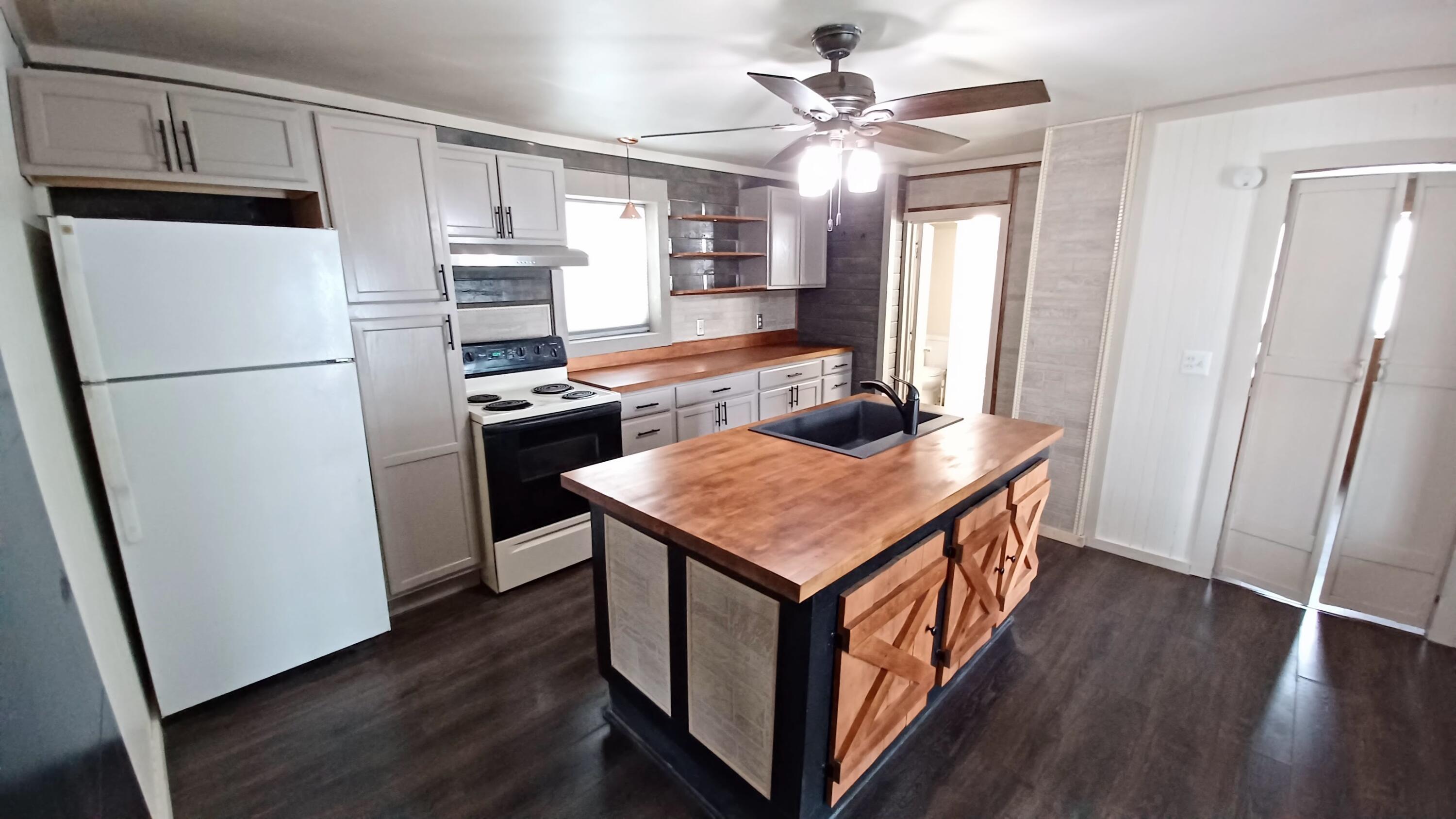 21 Gray Street Waterville, ME 04901 - Photo 7 of 50 20230308_102321