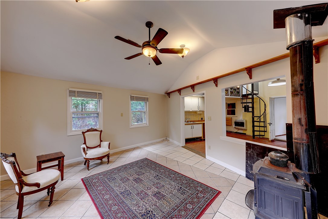 46 Croade Street Warren, RI 02885 - Photo 3 of 26