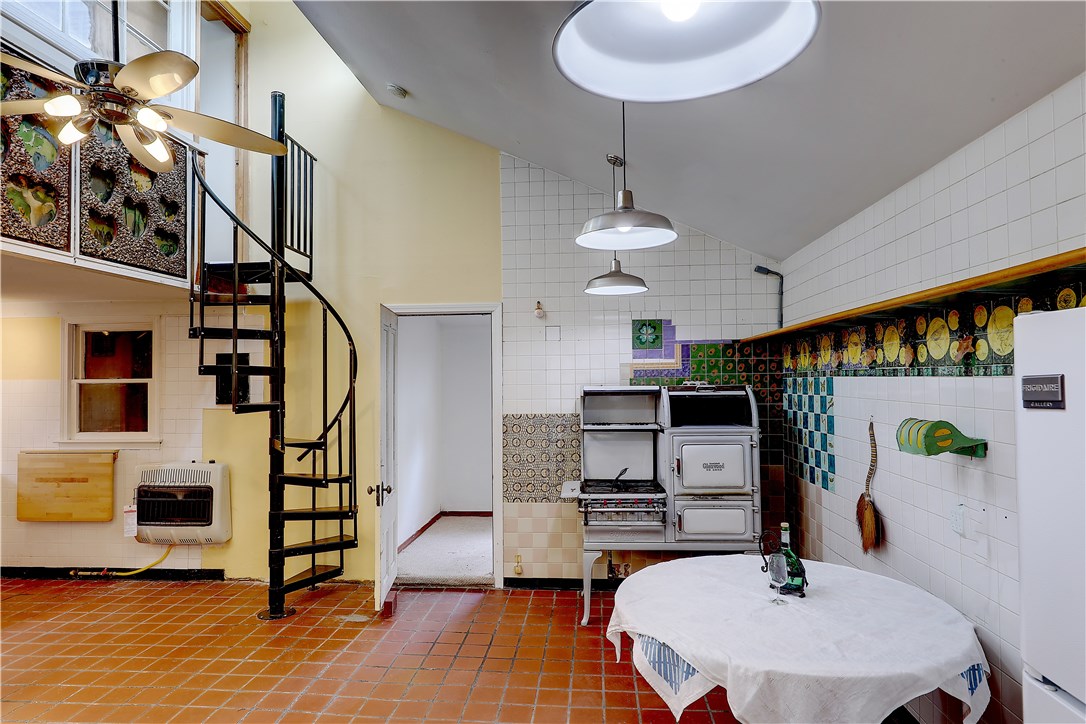 46 Croade Street Warren, RI 02885 - Photo 8 of 26