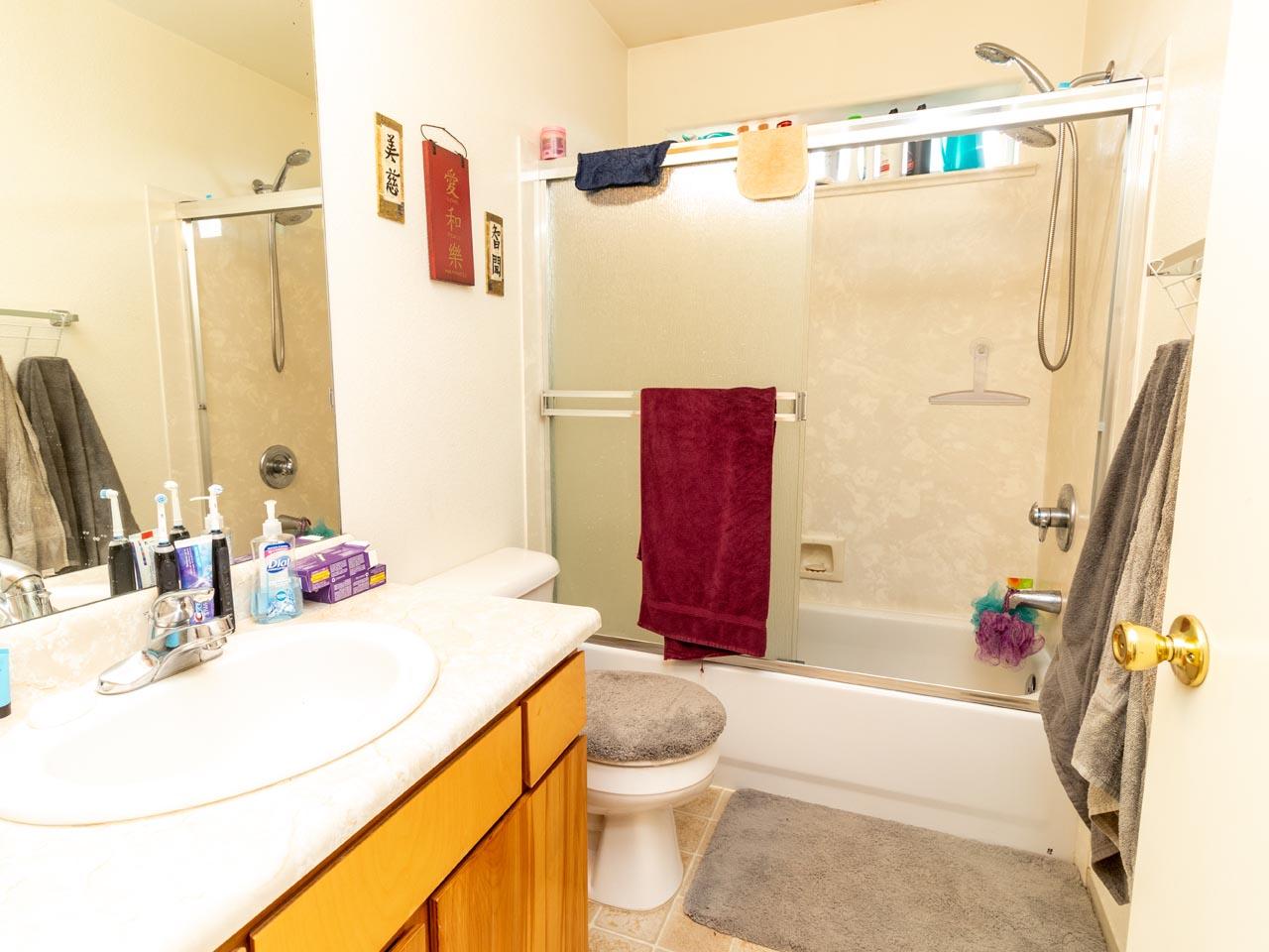 148 South Haskell Street Central Point, OR 97502 - Photo 7 of 15 7