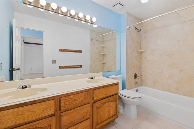 $325,000 | 10323 Dude Road, Houston, TX 77064