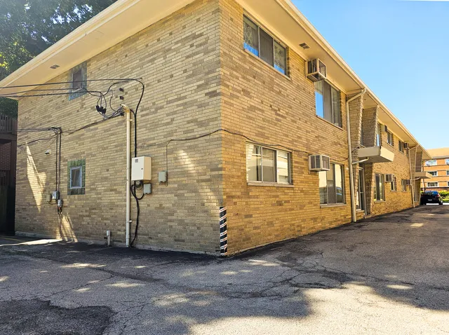 $1,375 | 1111 North Harlem Avenue, Unit 1C, Oak Park, IL 60302