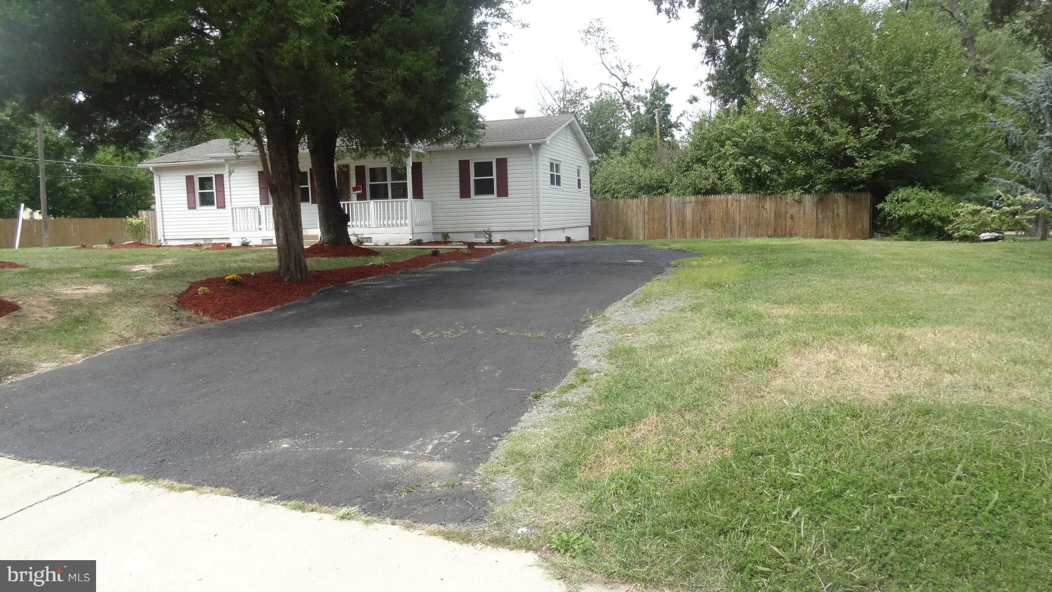 8018 Fordson Road Alexandria, VA 22306 - Photo 1 of 22 Exterior (Front)