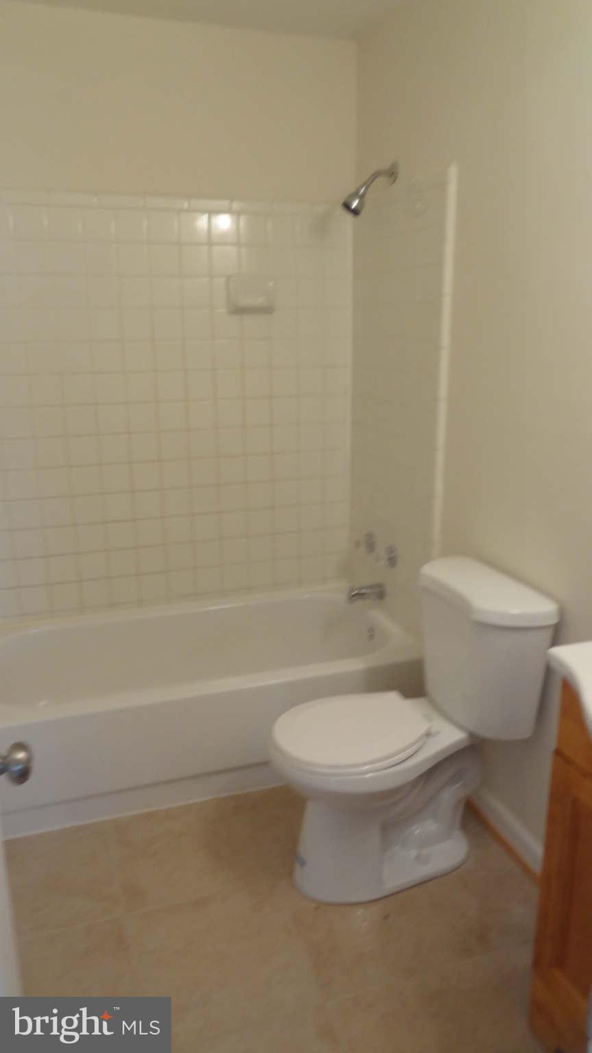 8018 Fordson Road Alexandria, VA 22306 - Photo 17 of 22 Bath