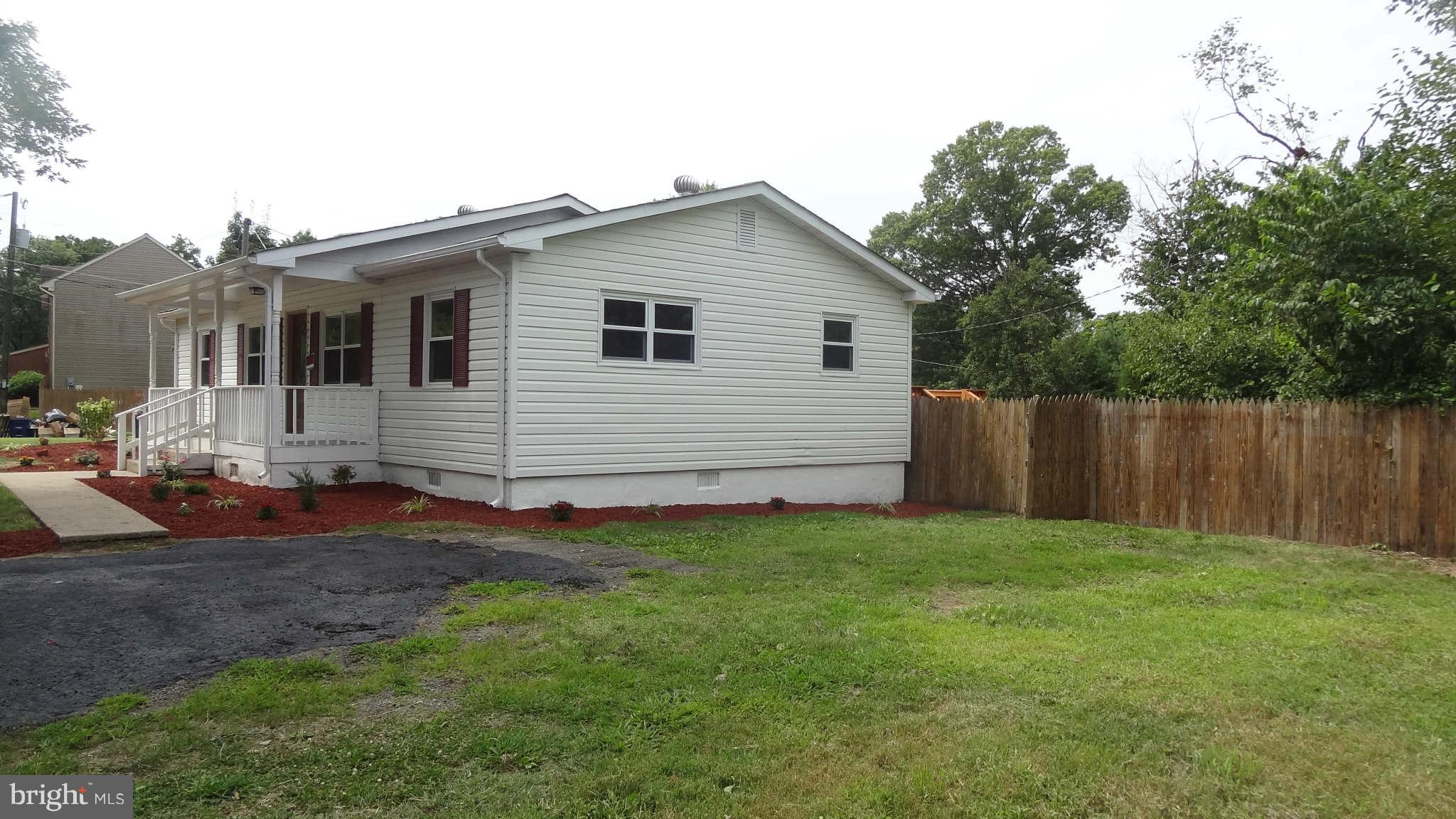 8018 Fordson Road Alexandria, VA 22306 - Photo 4 of 22 Exterior (General)