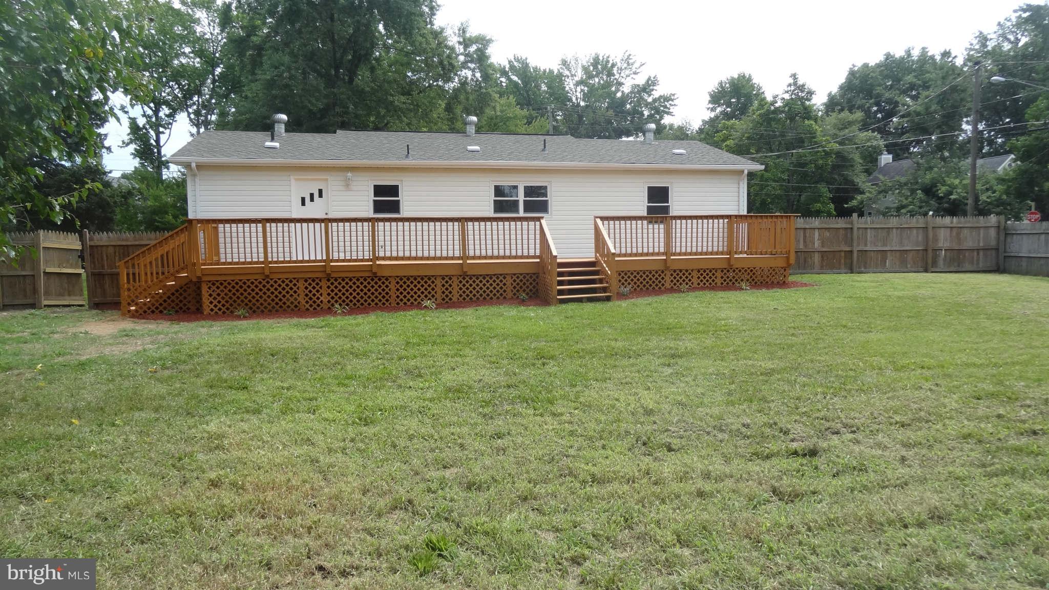 8018 Fordson Road Alexandria, VA 22306 - Photo 5 of 22 Exterior (Rear)