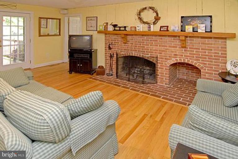 2482 Mullinix Mill Road Mount Airy, MD 21771 - Photo 13 of 28 Family Room