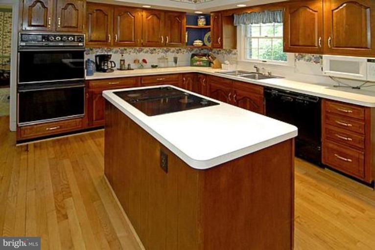 2482 Mullinix Mill Road Mount Airy, MD 21771 - Photo 7 of 28 Kitchen #2