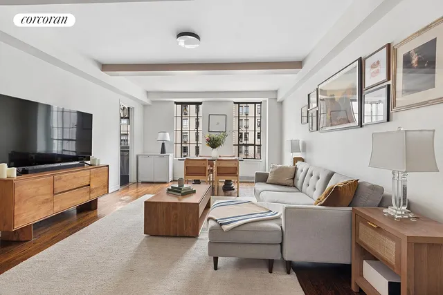 $725,000 | 333 West 56th Street, Unit 6C | Hell's Kitchen