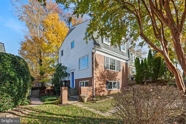 $574,999 | 8643 Curtis Avenue, Alexandria, VA 22309