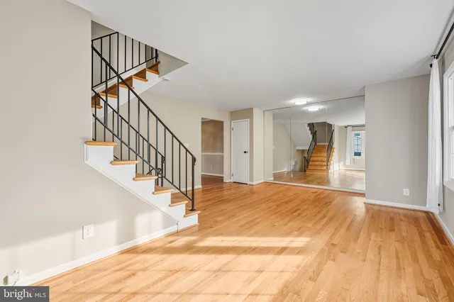 $574,999 | 8643 Curtis Avenue, Alexandria, VA 22309