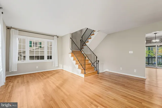 $574,999 | 8643 Curtis Avenue, Alexandria, VA 22309