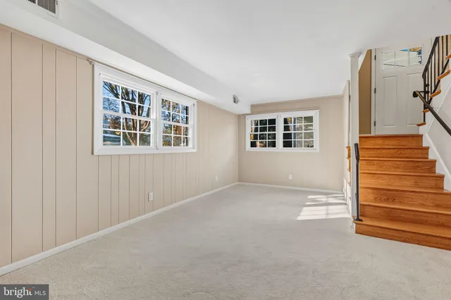 $574,999 | 8643 Curtis Avenue, Alexandria, VA 22309