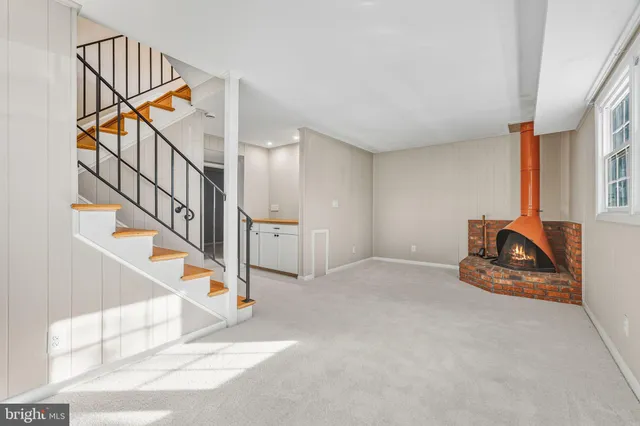 $574,999 | 8643 Curtis Avenue, Alexandria, VA 22309