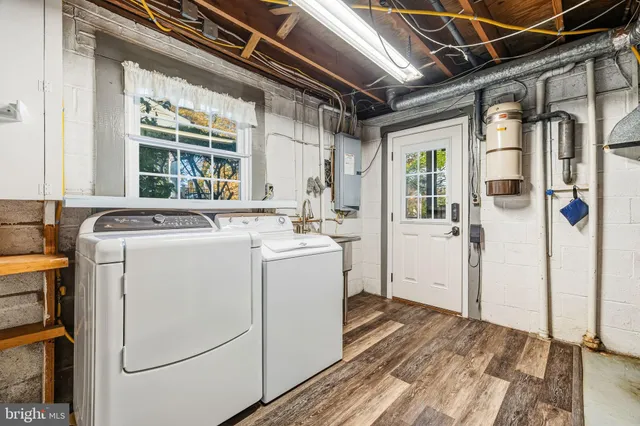 $574,999 | 8643 Curtis Avenue, Alexandria, VA 22309