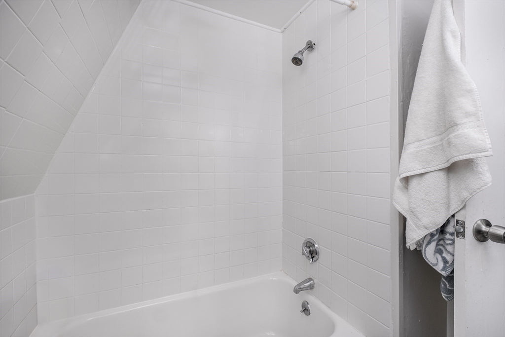 690-692 Main Street, Unit 4 Malden, MA 02148 - Photo 9 of 11