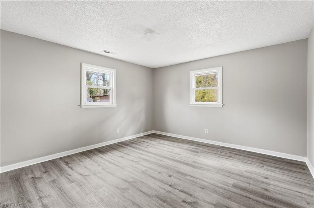 613 Beckner Street Lexington, NC 27292 - Photo 26 of 38 2nd Bedroom