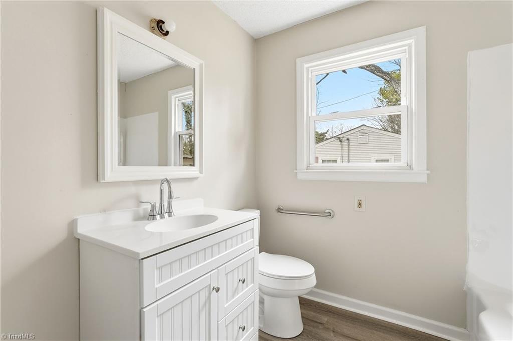 613 Beckner Street Lexington, NC 27292 - Photo 29 of 38 Bathroom