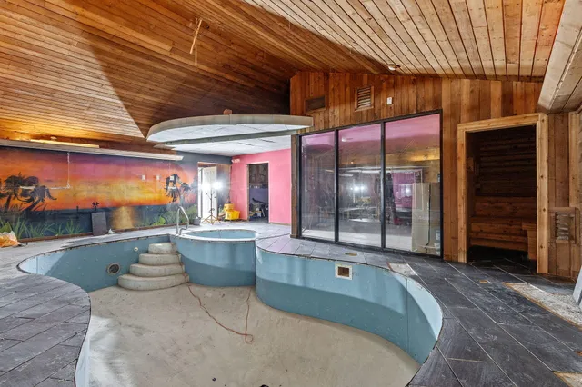 $699,500 | 2549 East 1100 North, Demotte, IN 46310